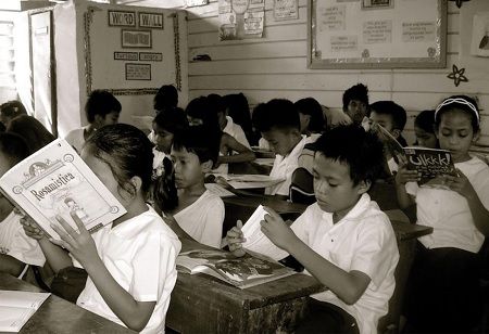 Infrastructure Gaps Slow Down AI Adoption in Philippine Schools